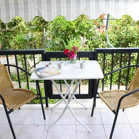 Apartment Lemon In Foinikounta, 150m To The Beach Finikounta