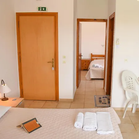 Apartment Lemon In Foinikounta, 150m To The Beach Finikounta